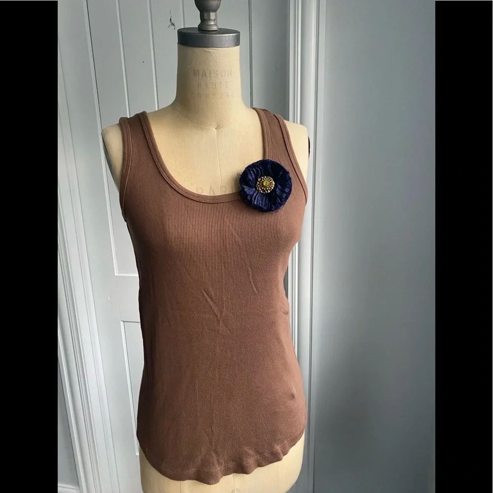 Motherhood Maternity and Old Navy Maternity tank tops size M